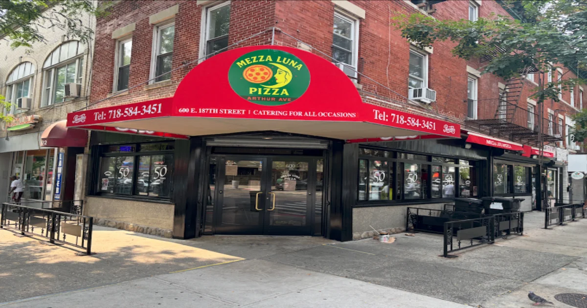 A photo from Full Moon Pizzeria