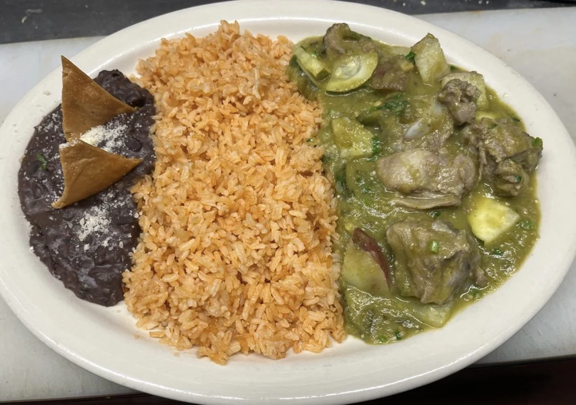 Los Almuerzos Mexicanos featured image Plate with rice, black beans, and green stew at Los Almuerzos Mexicanos, Jamaica, Bronx NYC.